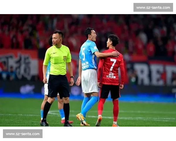 中超首发曝光!大连英博海发 VS 成都蓉城核心阵容揭晓,生死战谁主沉浮? 中超首发曝光!大连英博海发 VS 成都蓉城核心阵容揭晓,生死战谁主沉浮?