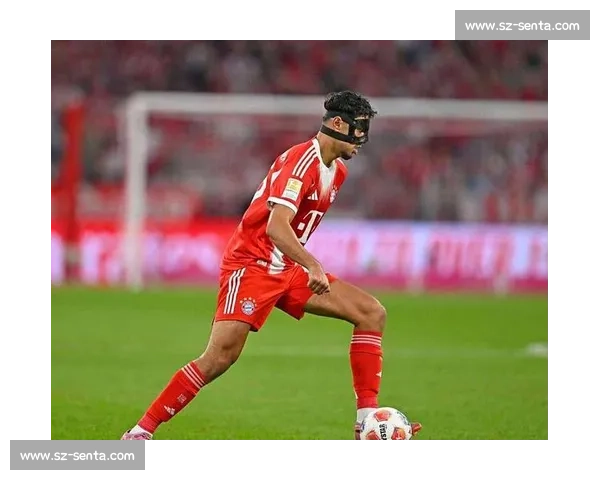 沙尔克04迎战拜仁慕尼黑德甲焦点之战引爆全场球迷热血沸腾